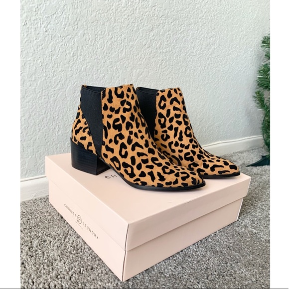 🌻Free w/ $15 Puchase 🖤 Chinese Laundry Leopard Print Booties 🐆 - Picture 3 of 10